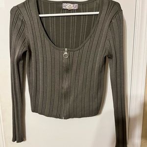 Long sleeve zip top